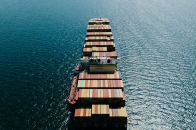 Spedizioni via nave: come funzionano e quale soluzione scegliere
